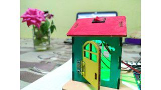 Rainbow Spark in Mini House using Maker Uno.