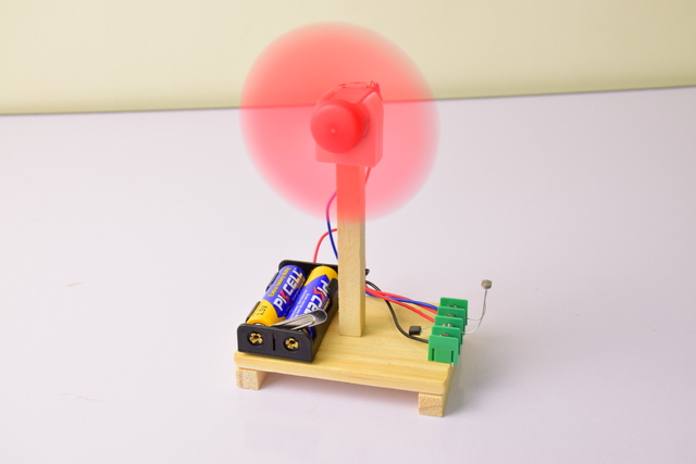 DIY Wooden Light Controlled Fan STEM Kit