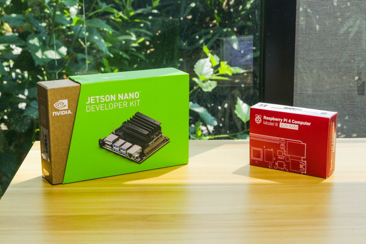 Raspberry Pi 4 Model B comparison & what's inside the box